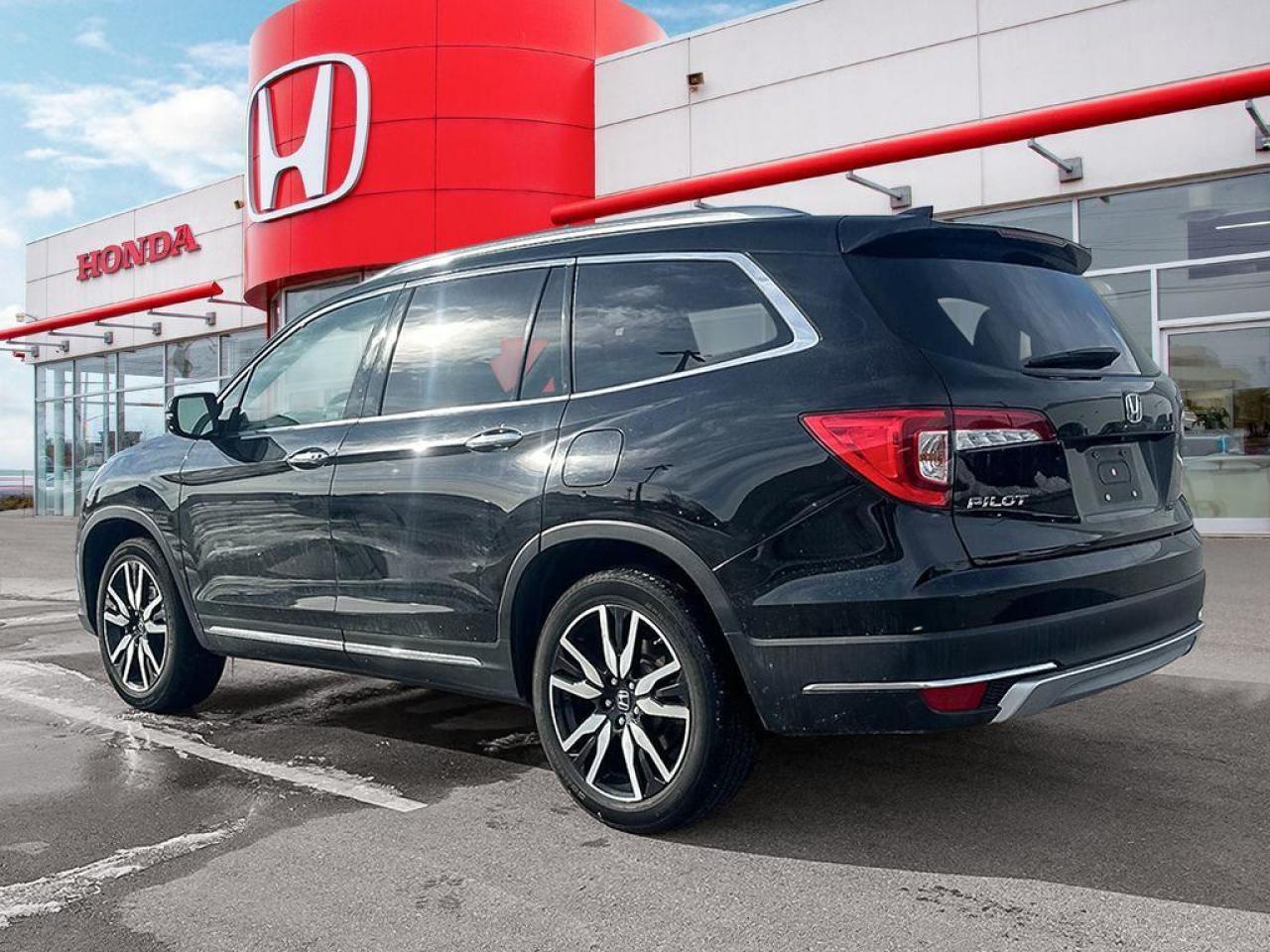 2022 Honda Pilot Touring Photo3