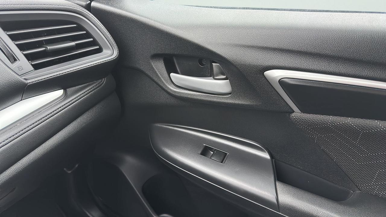 2017 Honda Fit SE Photo