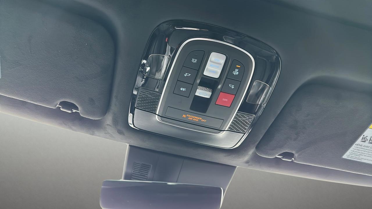 2025 Hyundai PALISADE ULTIMATE Photo