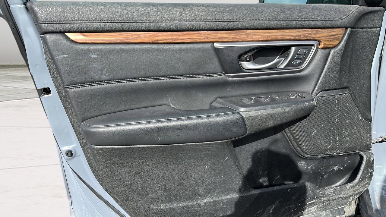 2020 Honda CR-V Touring Photo