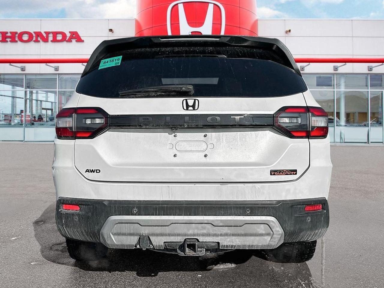 2023 Honda Pilot TrailSport Photo4