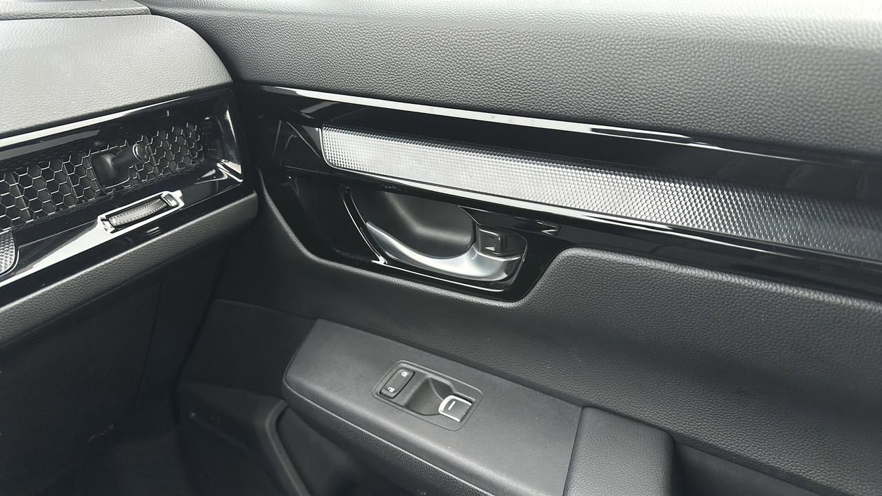 2024 Honda CR-V Hybrid Touring Photo