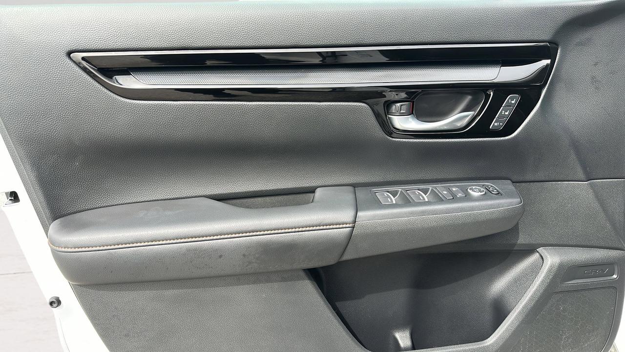 2024 Honda CR-V Hybrid Touring Photo