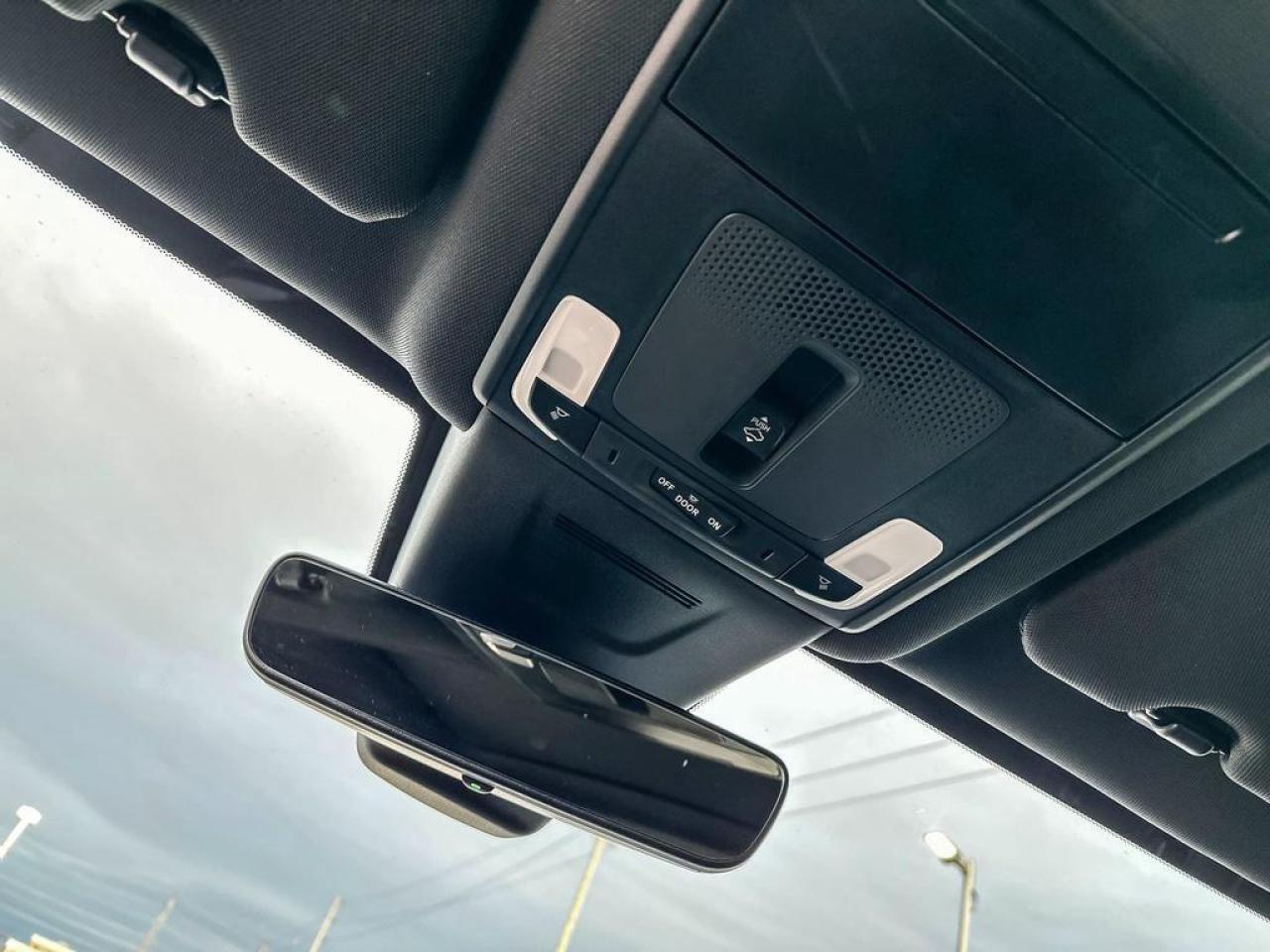 2025 Honda CR-V Hybrid Touring Photo