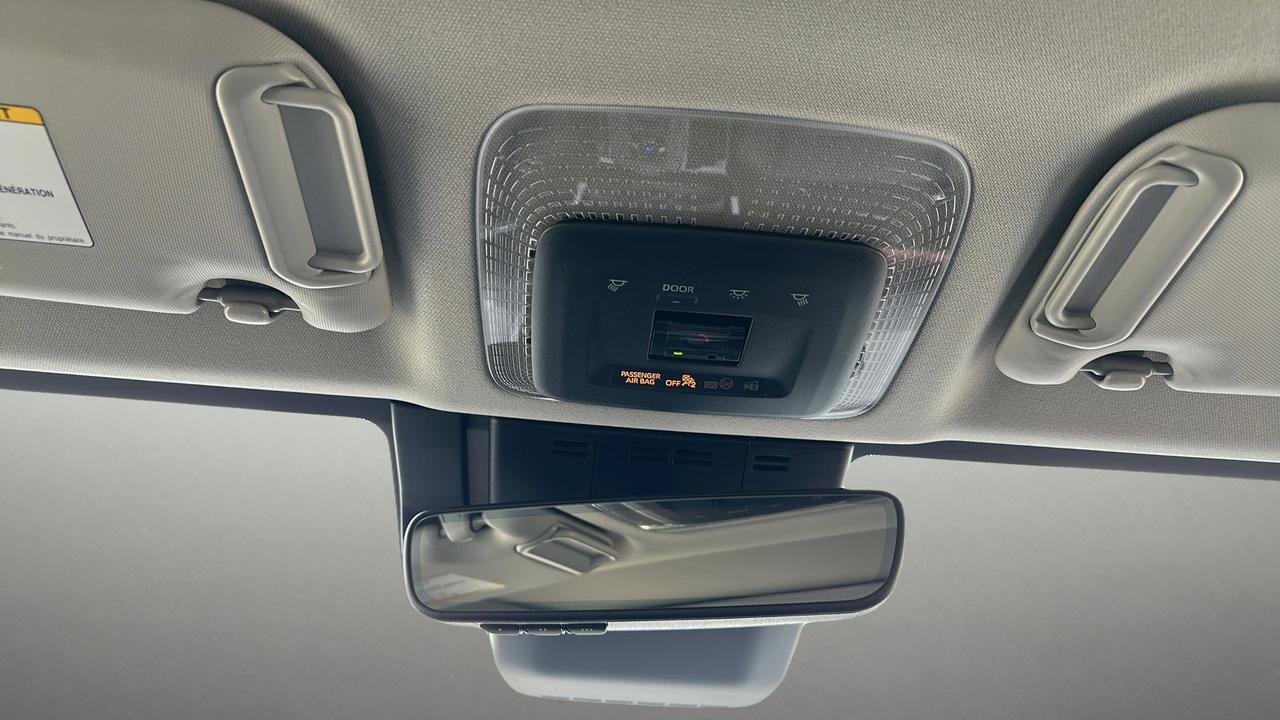 2025 Toyota Prius Plug-In Hybrid XSE Premium Photo