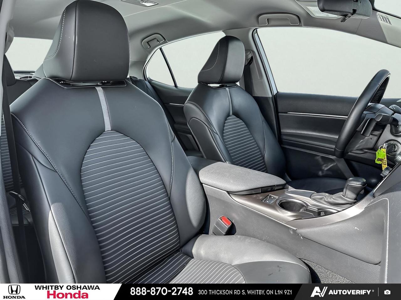 2024 Toyota Camry SE Photo