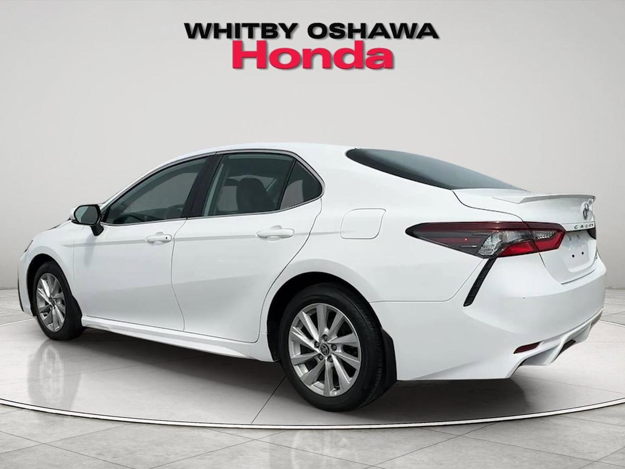 2024 Toyota Camry SE Photo