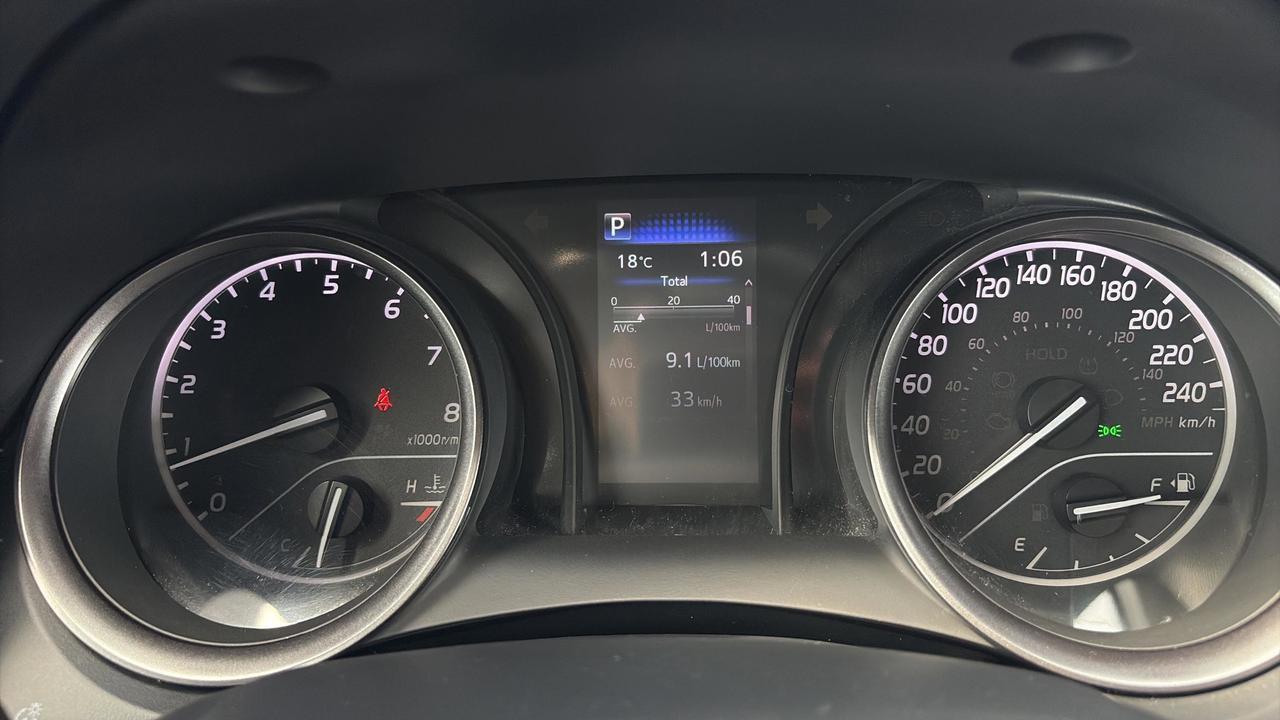 2024 Toyota Camry SE Photo