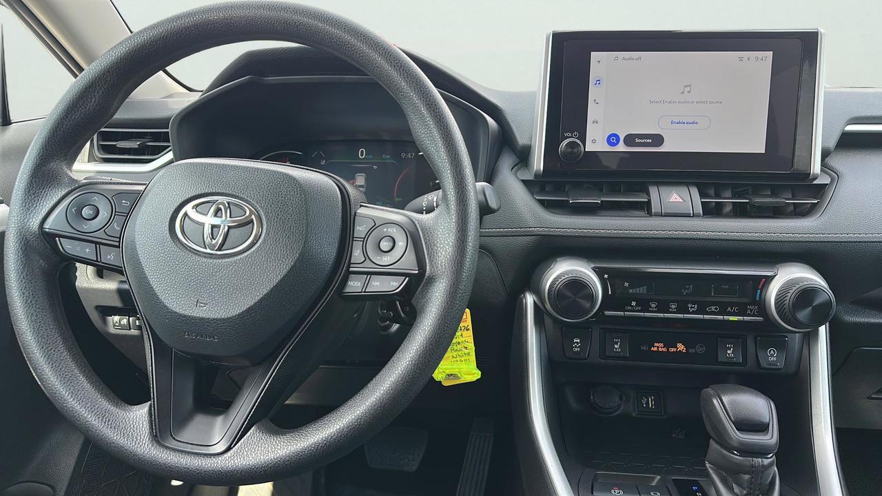 2024 Toyota RAV4 LE Photo