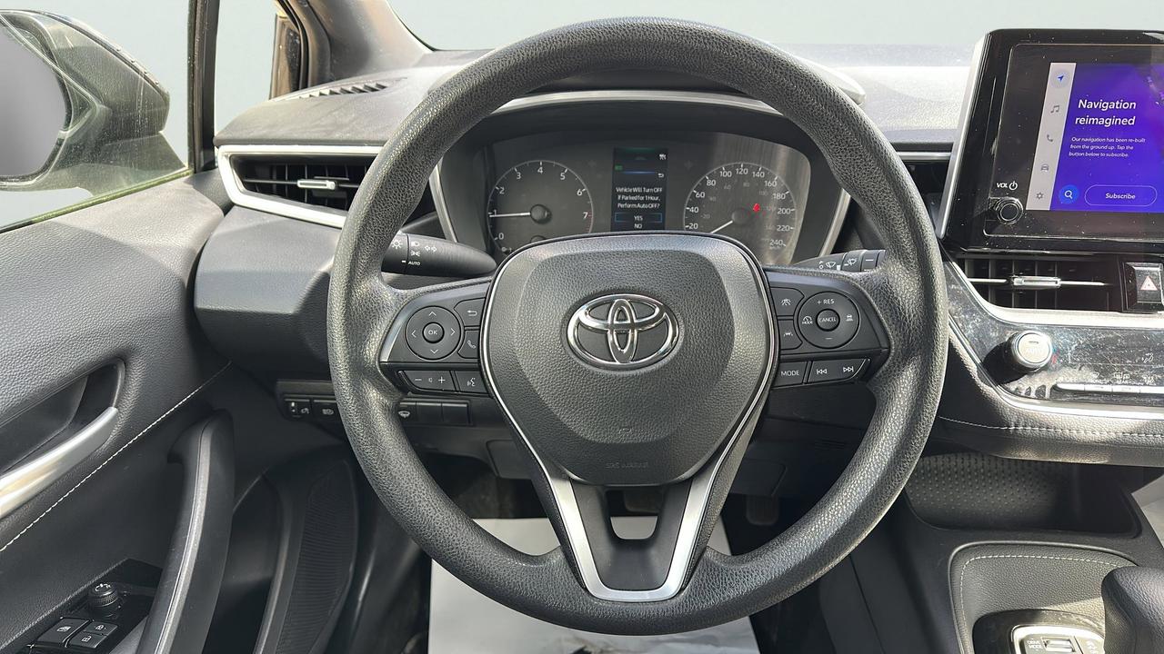 2023 Toyota Corolla Hatchback BASE Photo