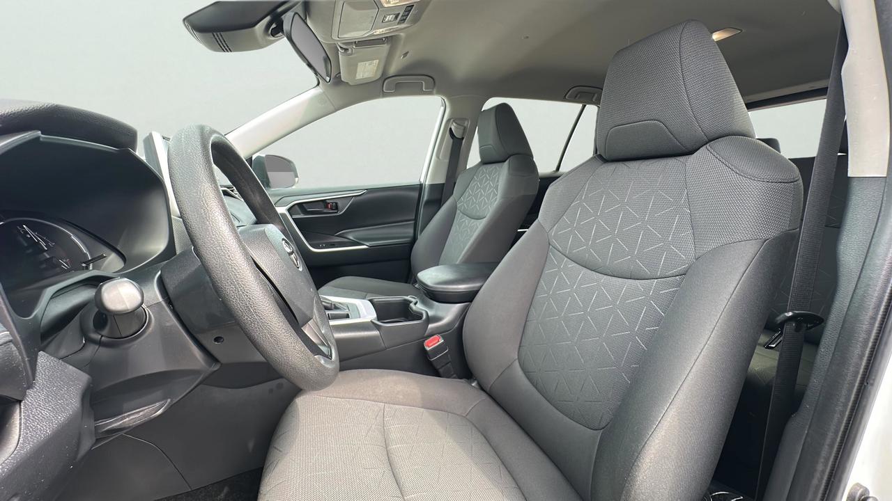 2024 Toyota RAV4 LE Photo