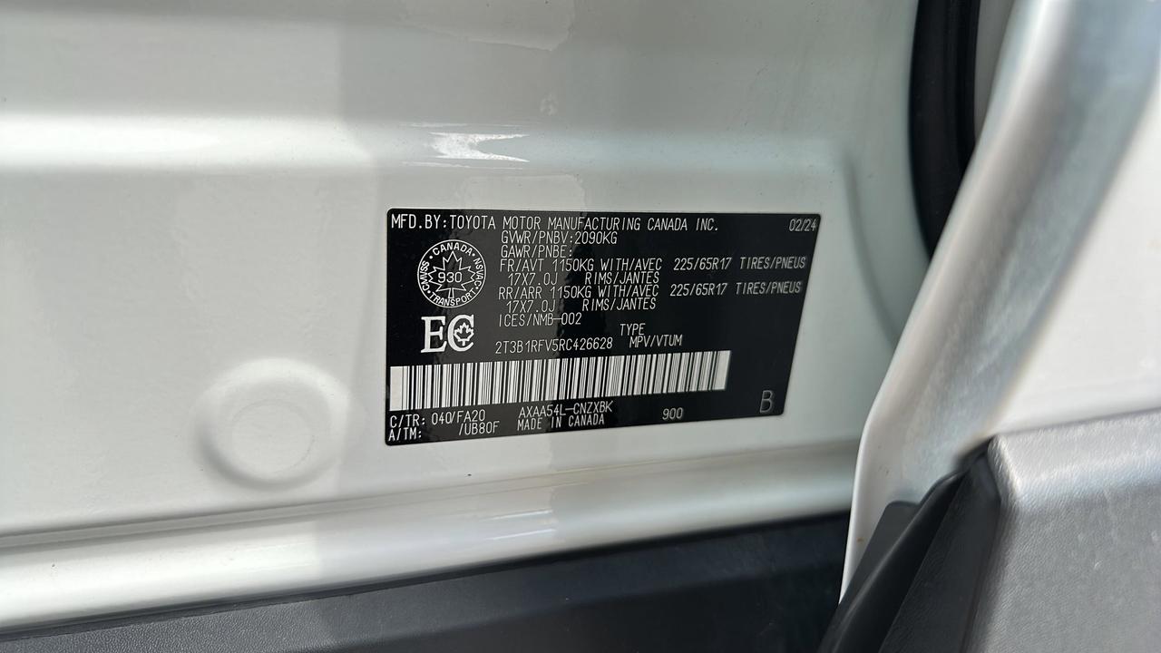2024 Toyota RAV4 LE Photo