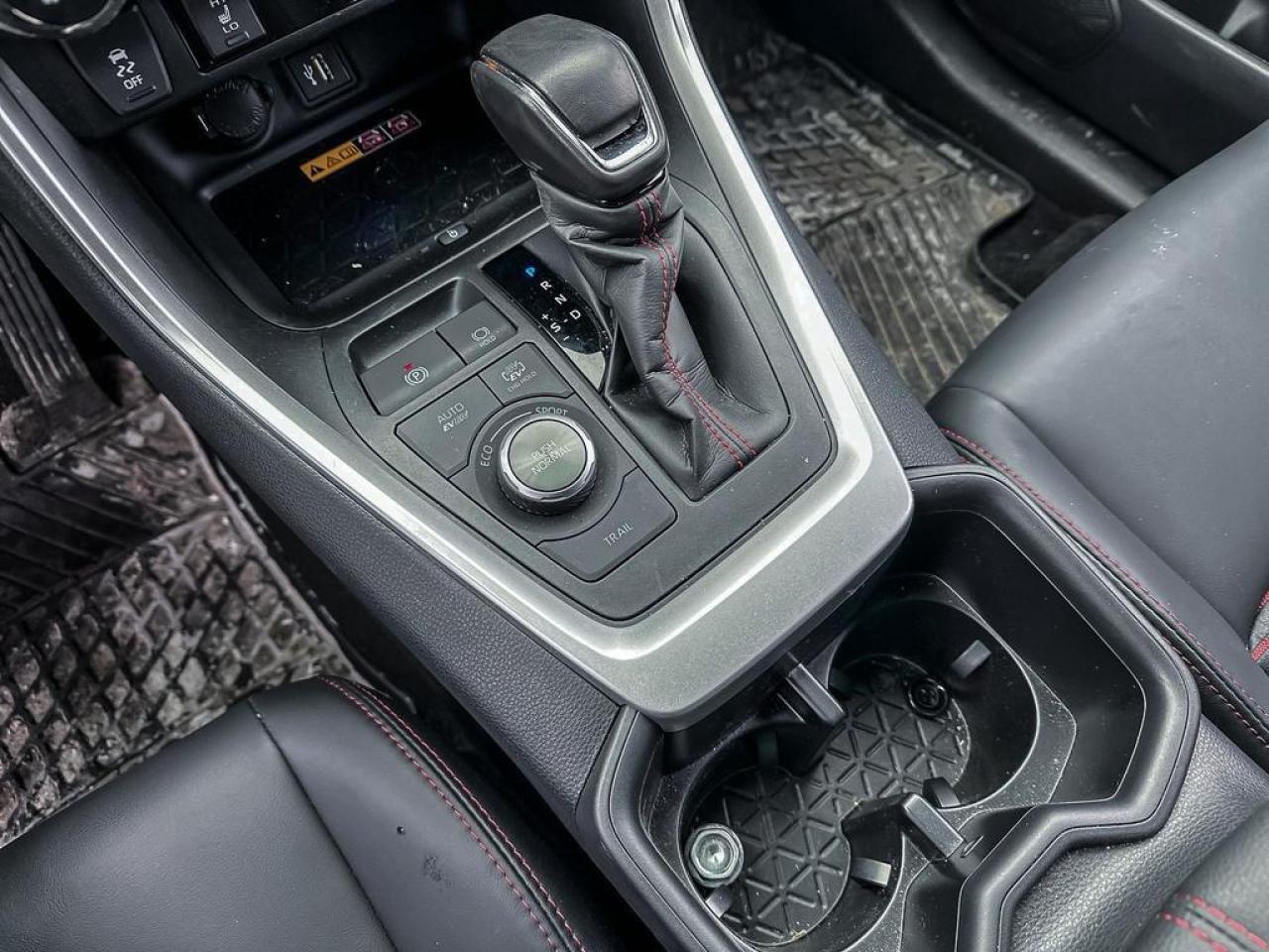 2025 Toyota RAV4 Plug-In Hybrid XSE Photo