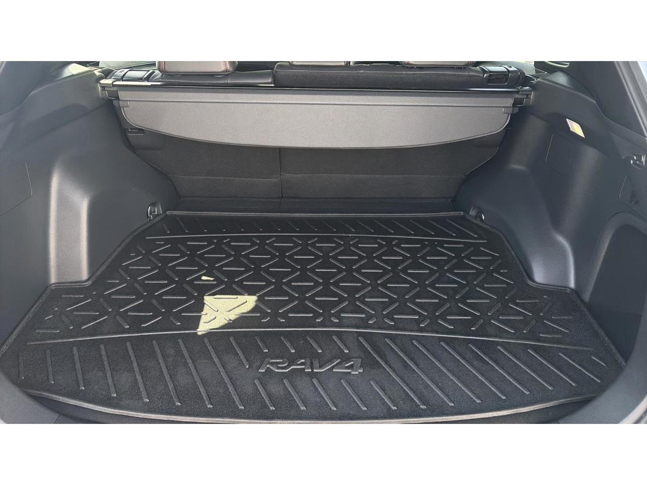 2025 Toyota RAV4 Plug-In Hybrid XSE Photo