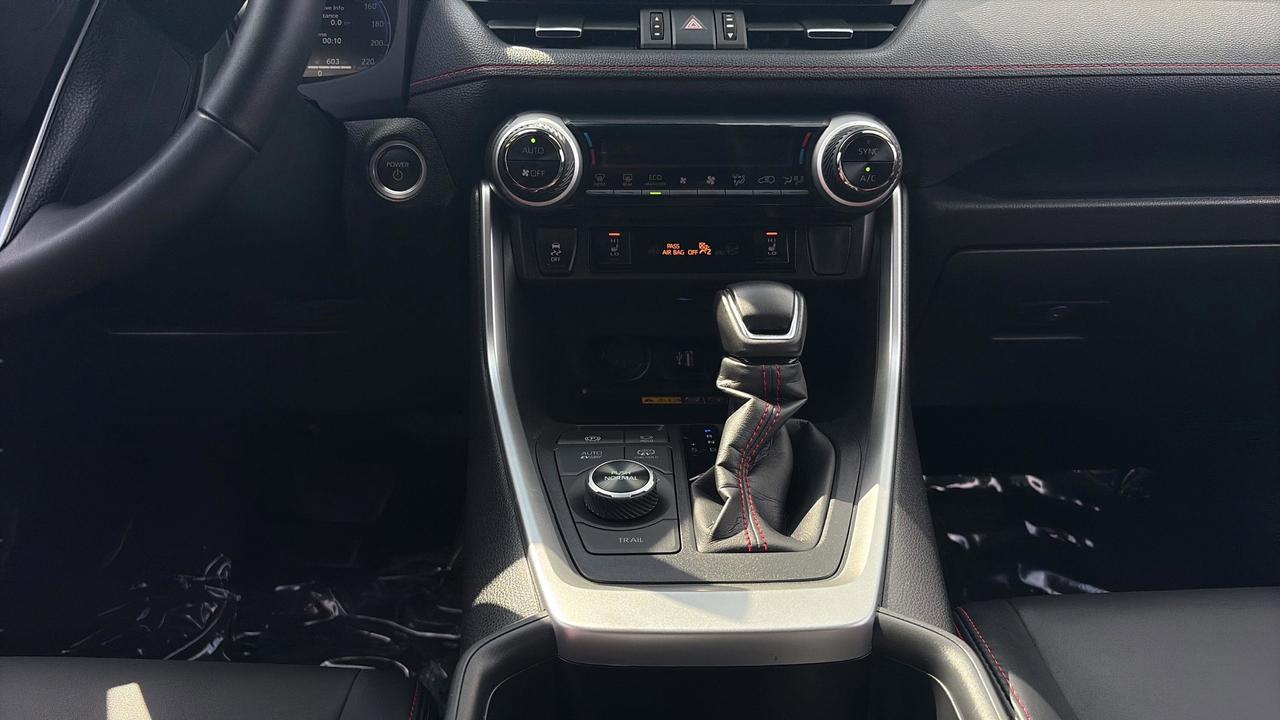 2025 Toyota RAV4 Plug-In Hybrid XSE Photo