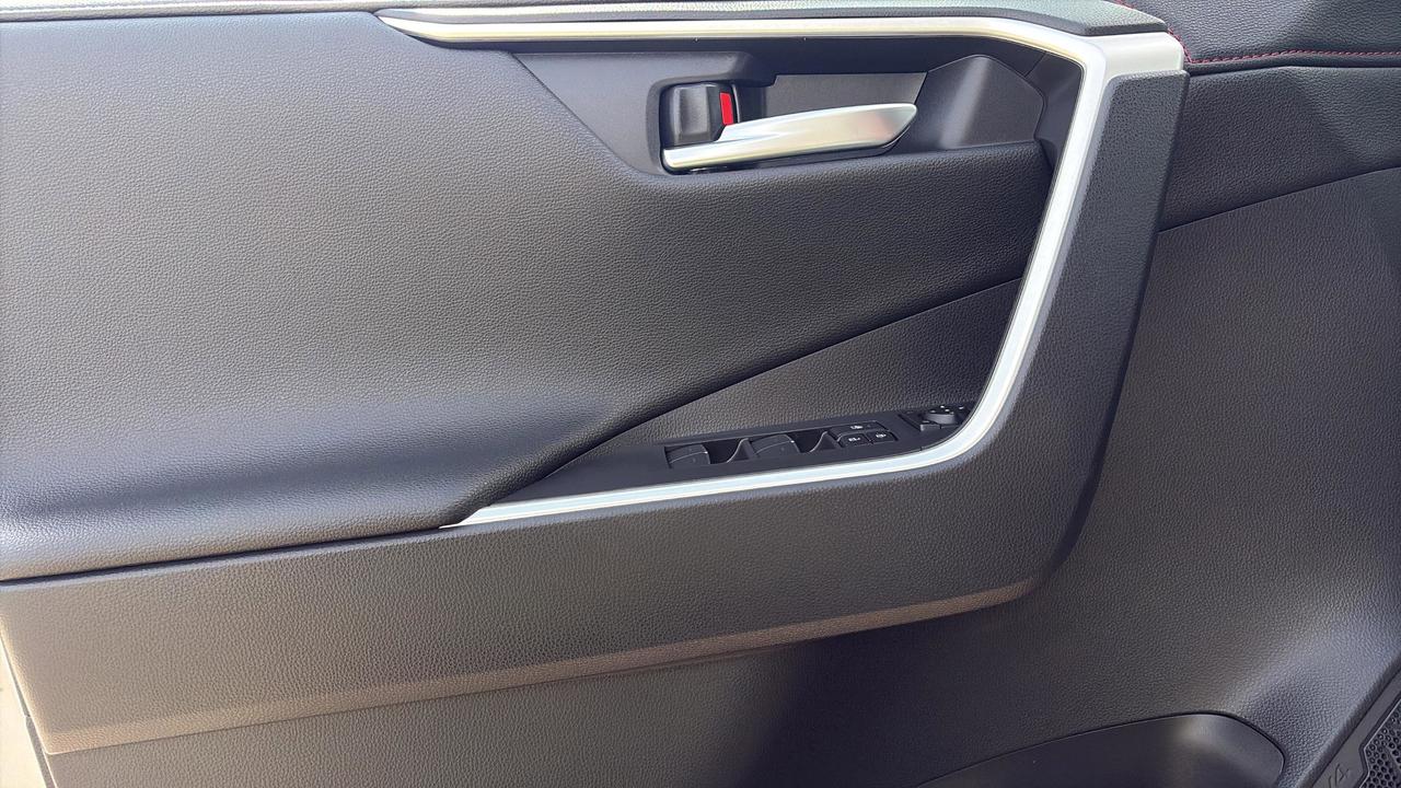 2025 Toyota RAV4 Plug-In Hybrid XSE Photo