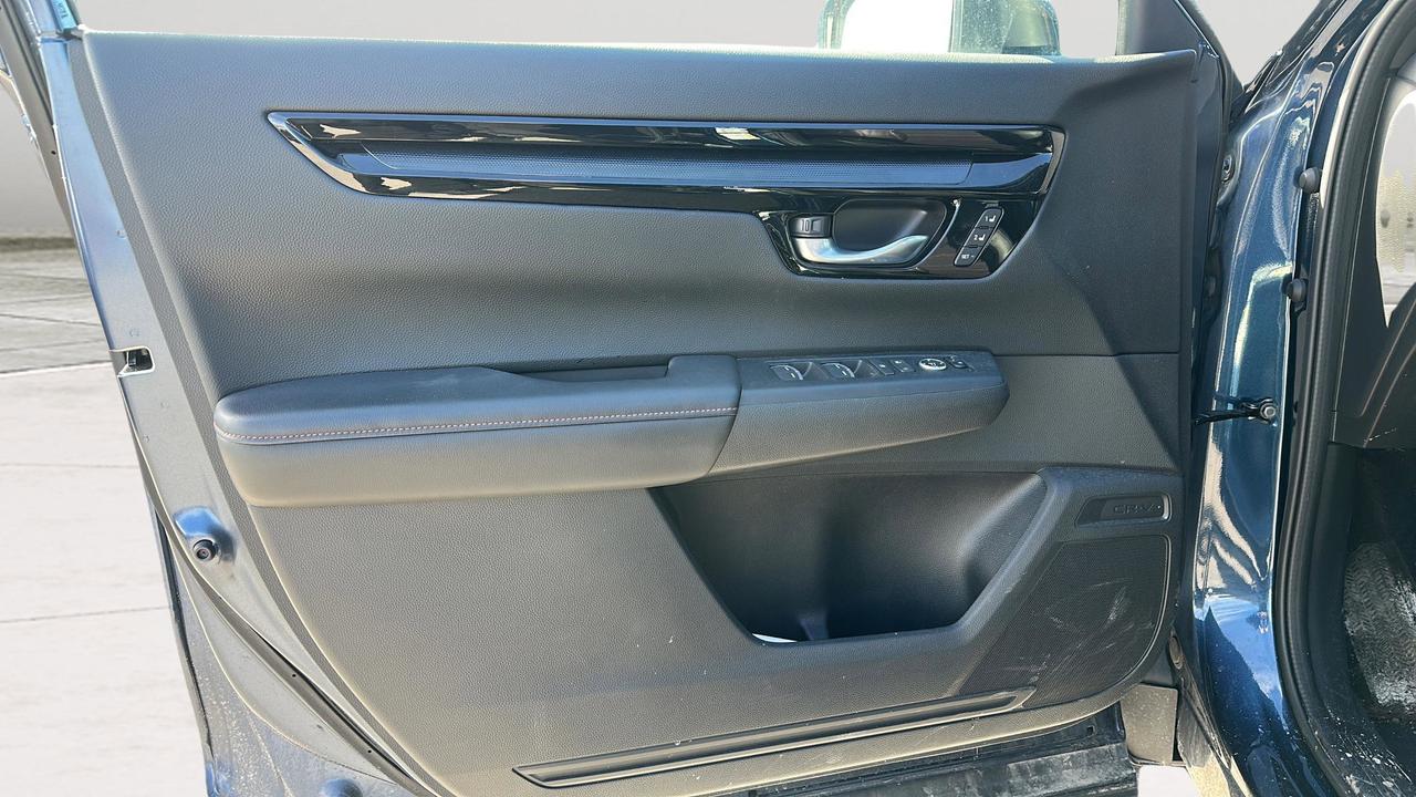 2024 Honda CR-V Hybrid Touring Photo