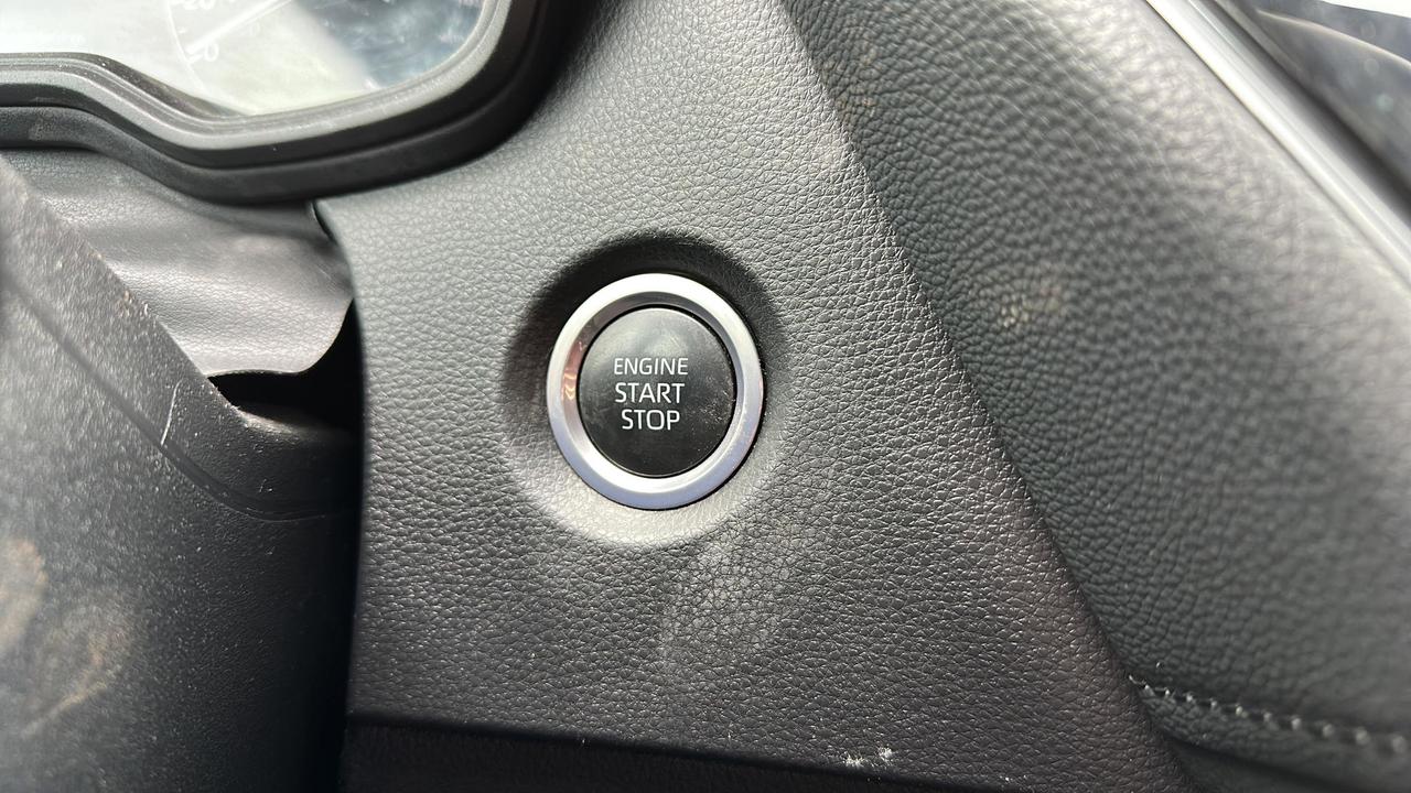 2024 Toyota Corolla SE Photo