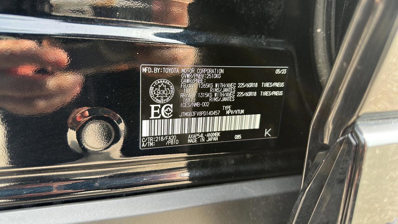 2023 Toyota RAV4 Prime XSE Photo