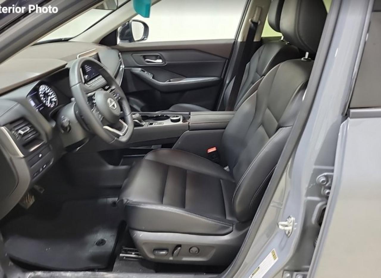 2023 Nissan Rogue SV Midnight Edition AWD | Leather | Sunroof | Heated Wheel + Seats | Adaptive Cruise | and More ! Photo