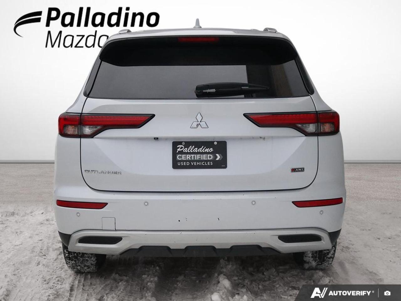 2023 Mitsubishi Outlander SE Photo4