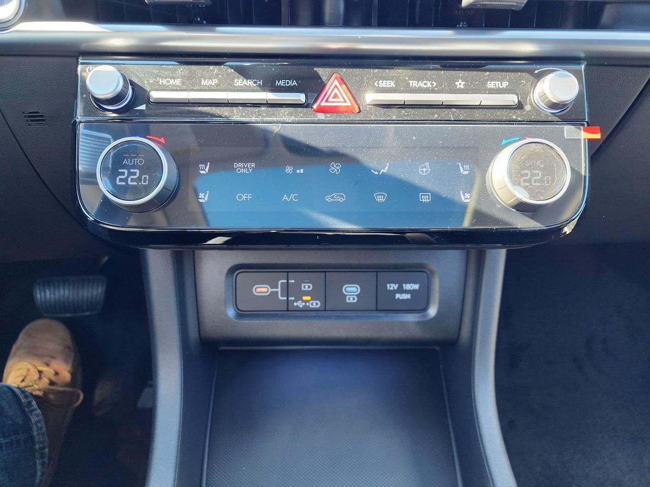 2026 Hyundai Tucson ULTIMATE HEV Photo