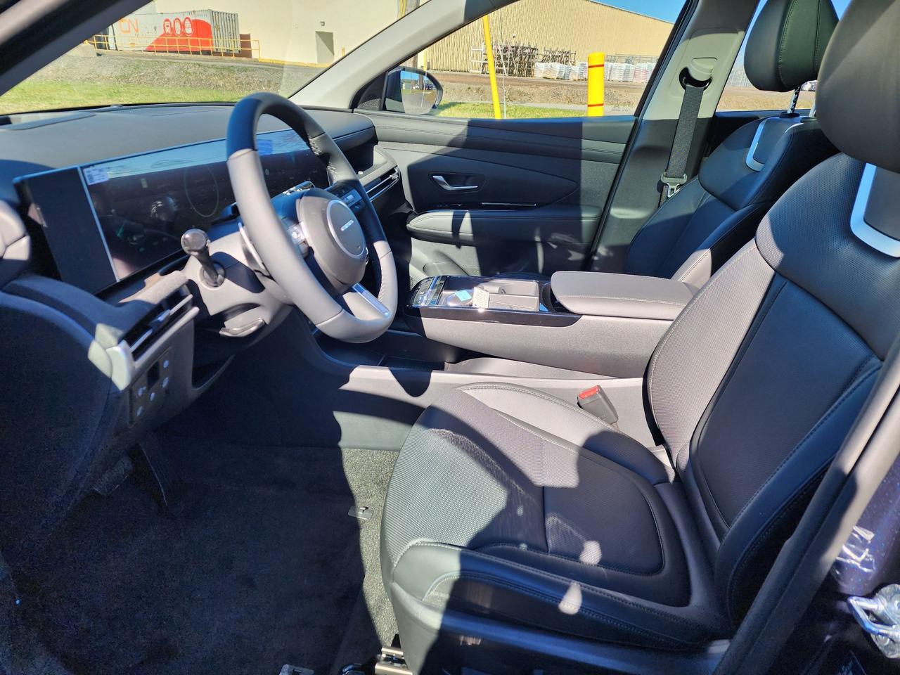2026 Hyundai Tucson ULTIMATE HEV Photo