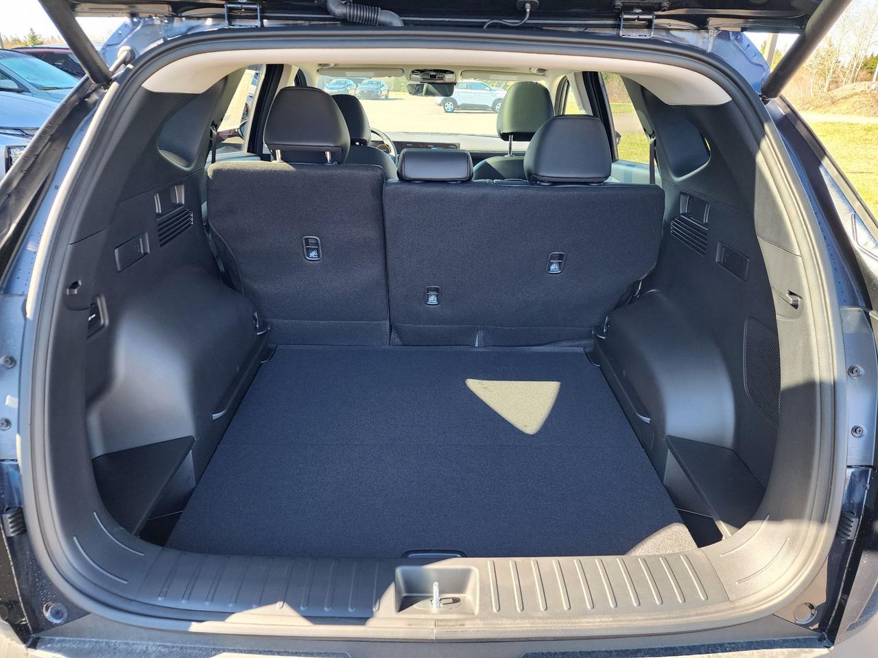 2026 Hyundai Tucson ULTIMATE HEV Photo