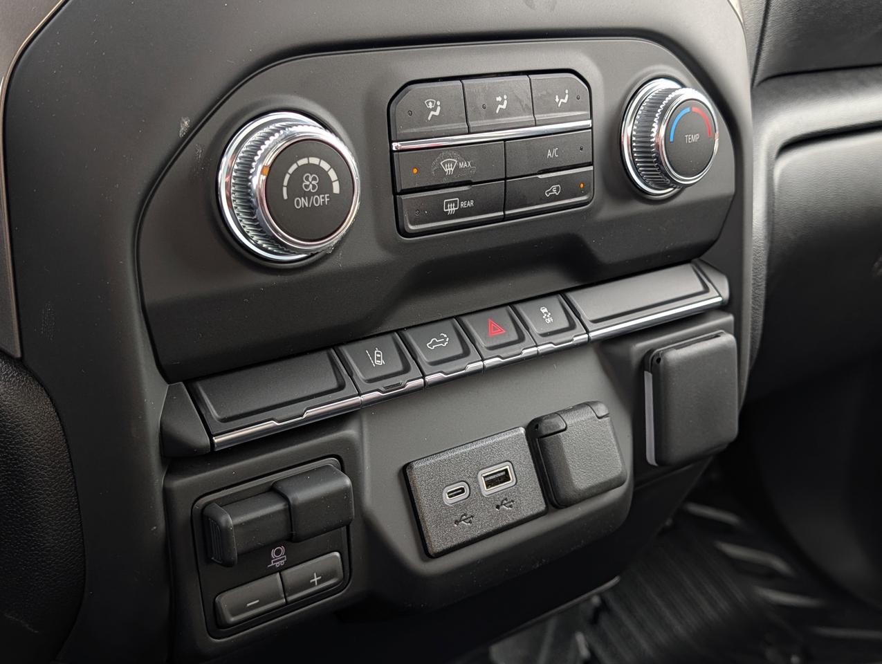 2026 GMC SIERRA 2500HD Pro Photo