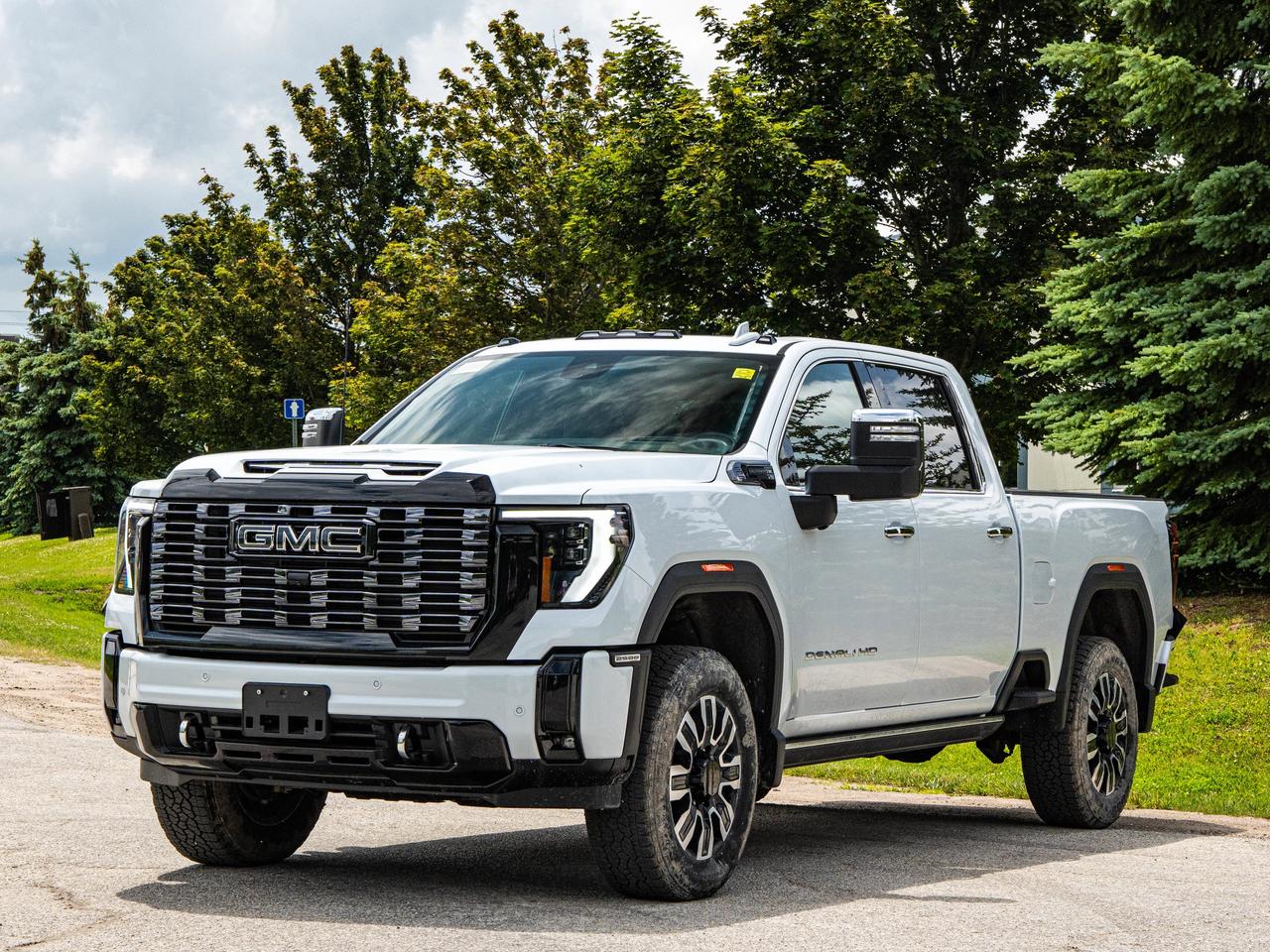 2026 GMC SIERRA 2500HD Denali Ultimate Photo
