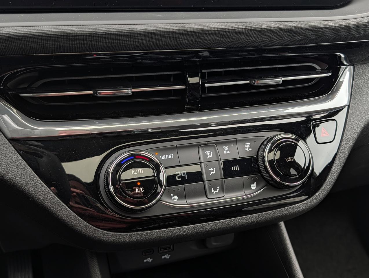 2026 Buick Envista Sport Touring Photo