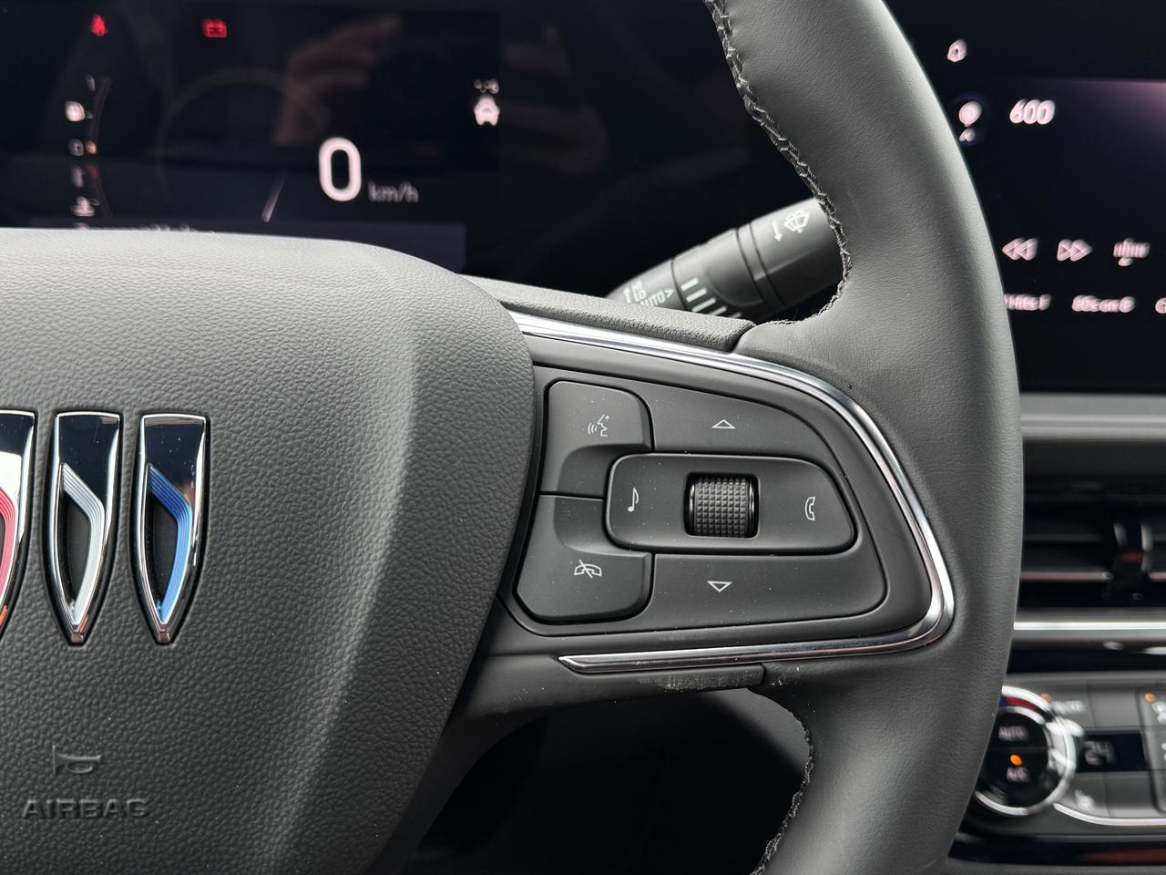 2026 Buick Envista Sport Touring Photo