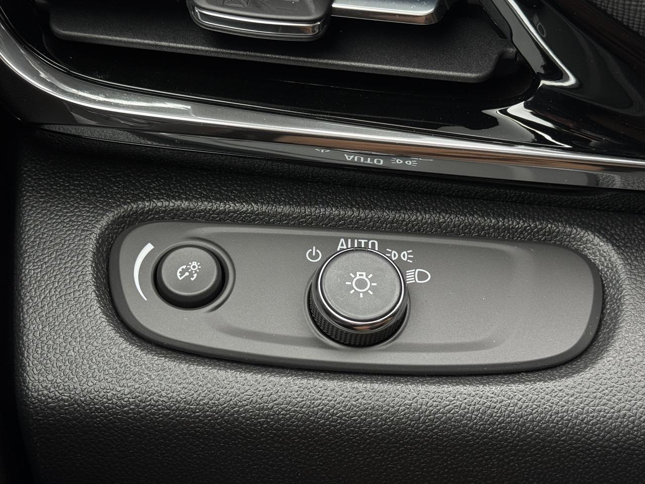 2026 Buick Envista Sport Touring Photo