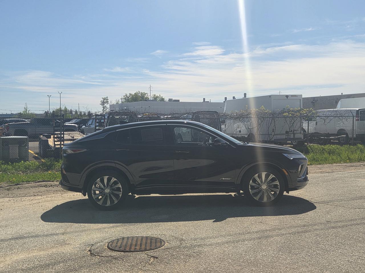 2026 Buick Envista Avenir Photo2