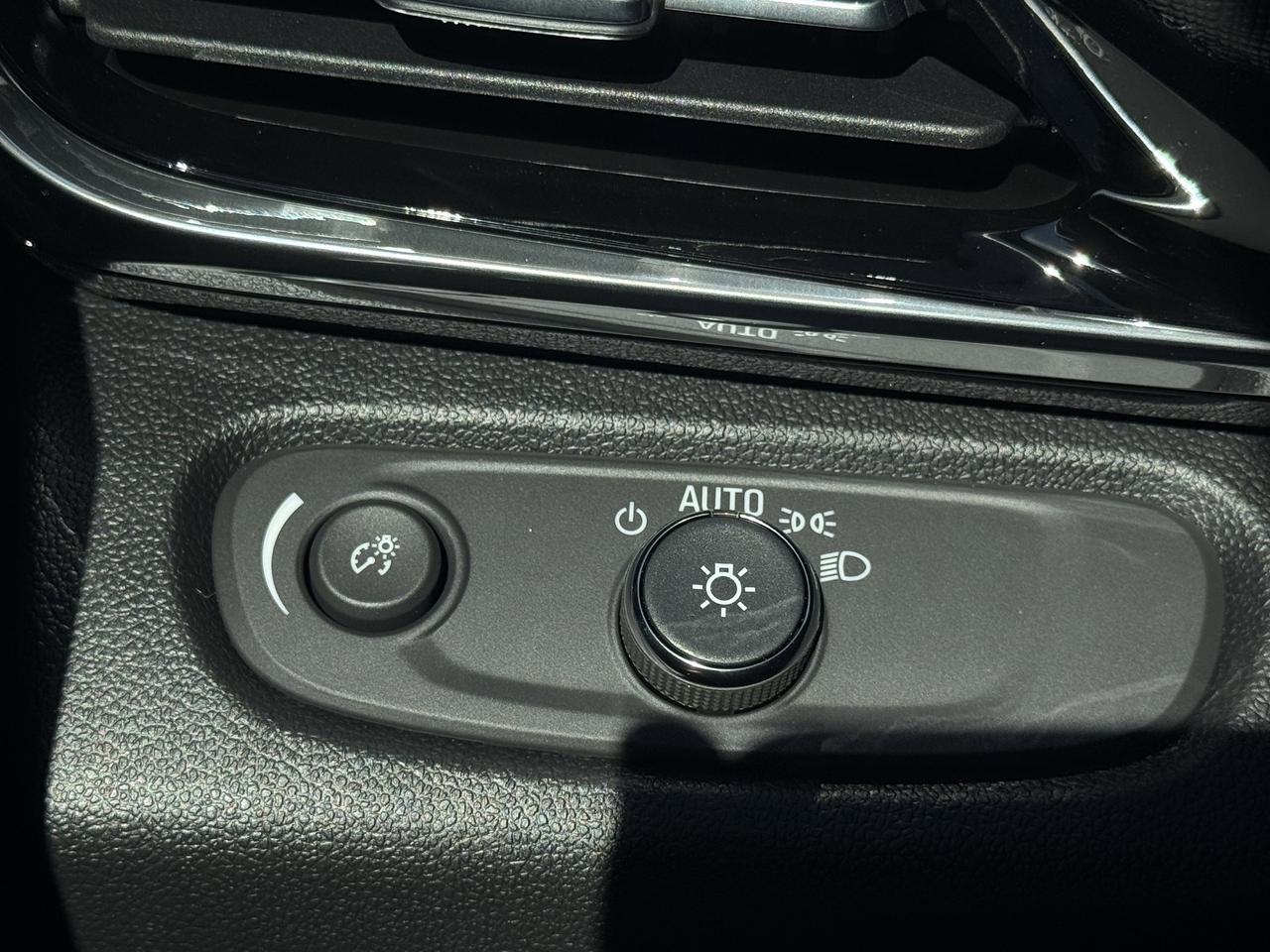 2026 Buick Envista Sport Touring Photo