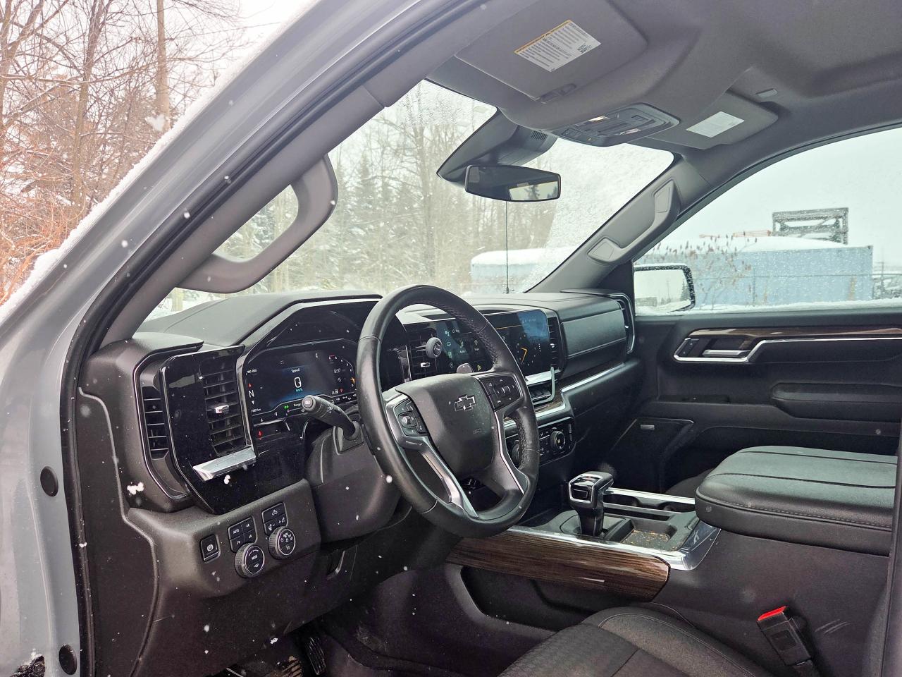 2024 Chevrolet Silverado 1500 RST Photo