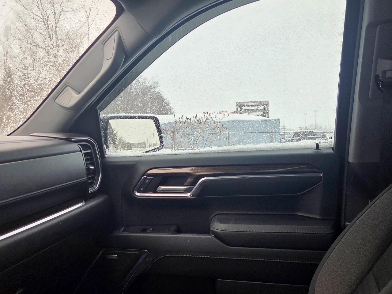 2024 Chevrolet Silverado 1500 RST Photo