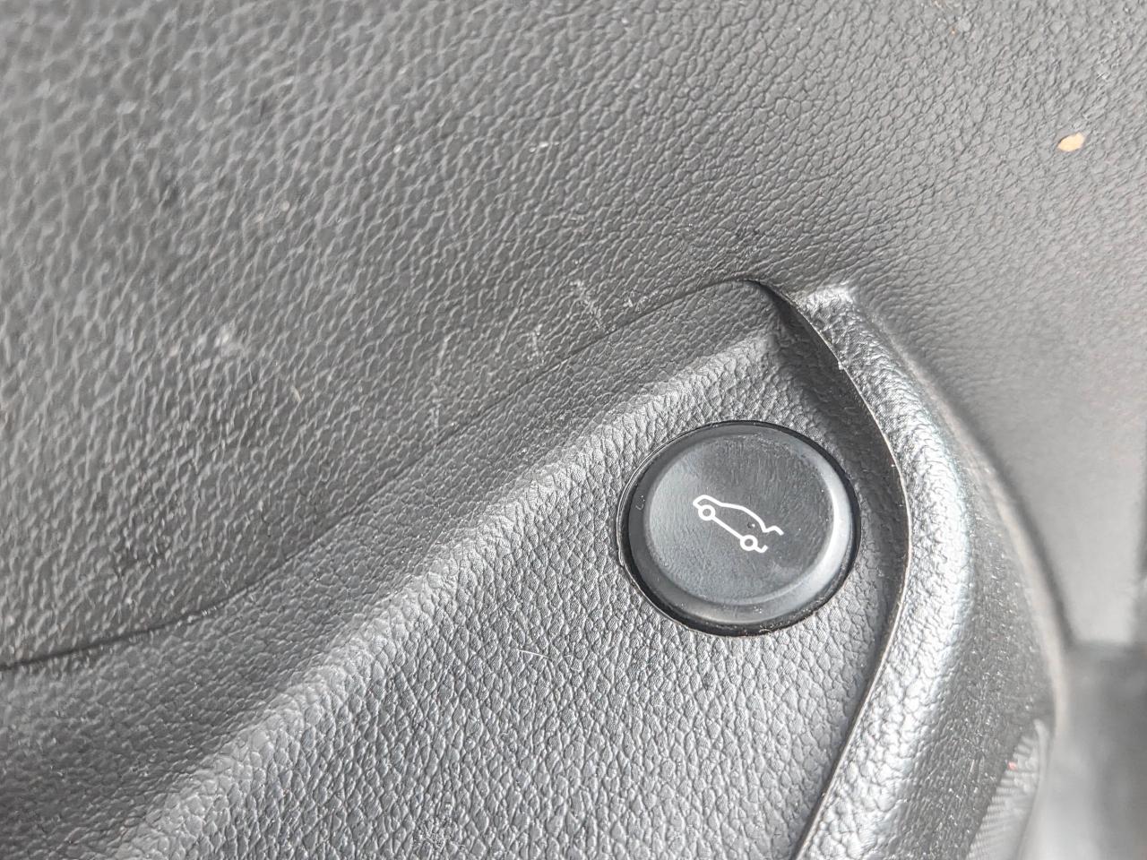 2018 Chevrolet Cruze LT Photo