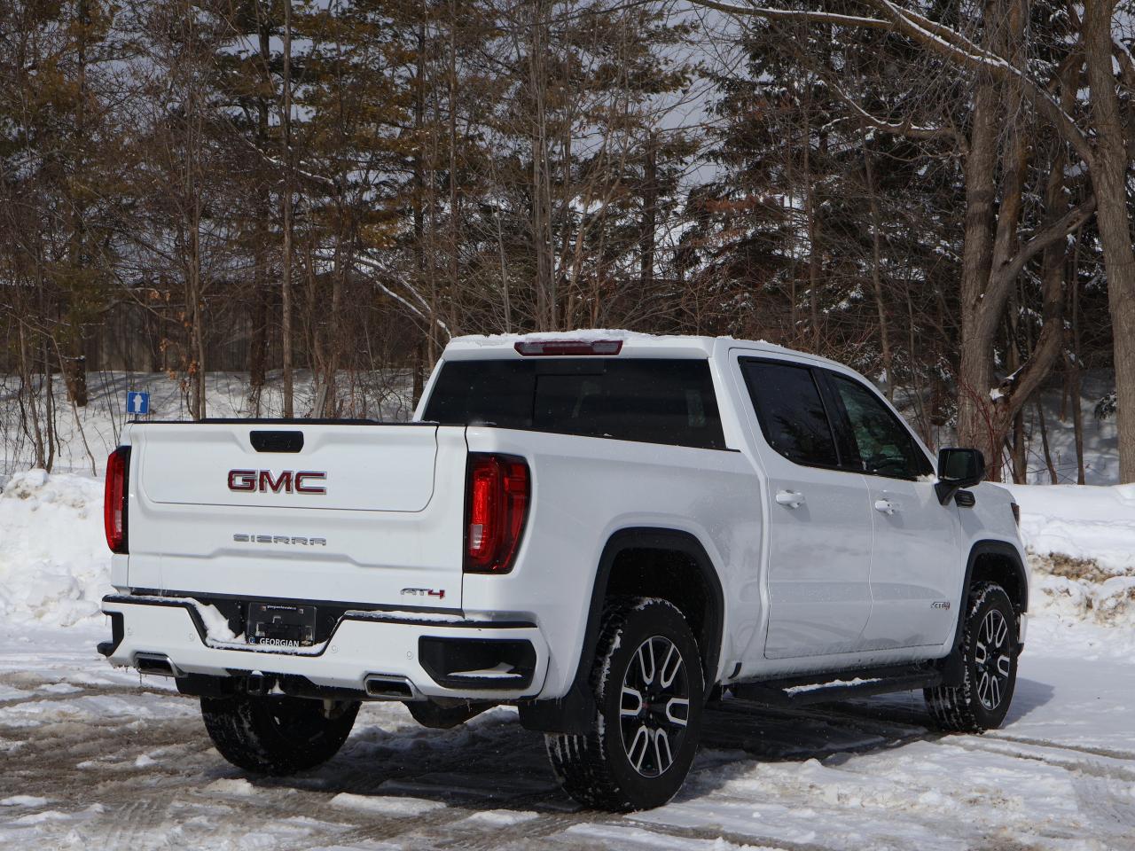 2023 GMC Sierra 1500 AT4 Photo