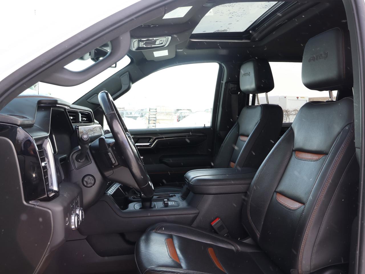 2023 GMC Sierra 1500 AT4 Photo