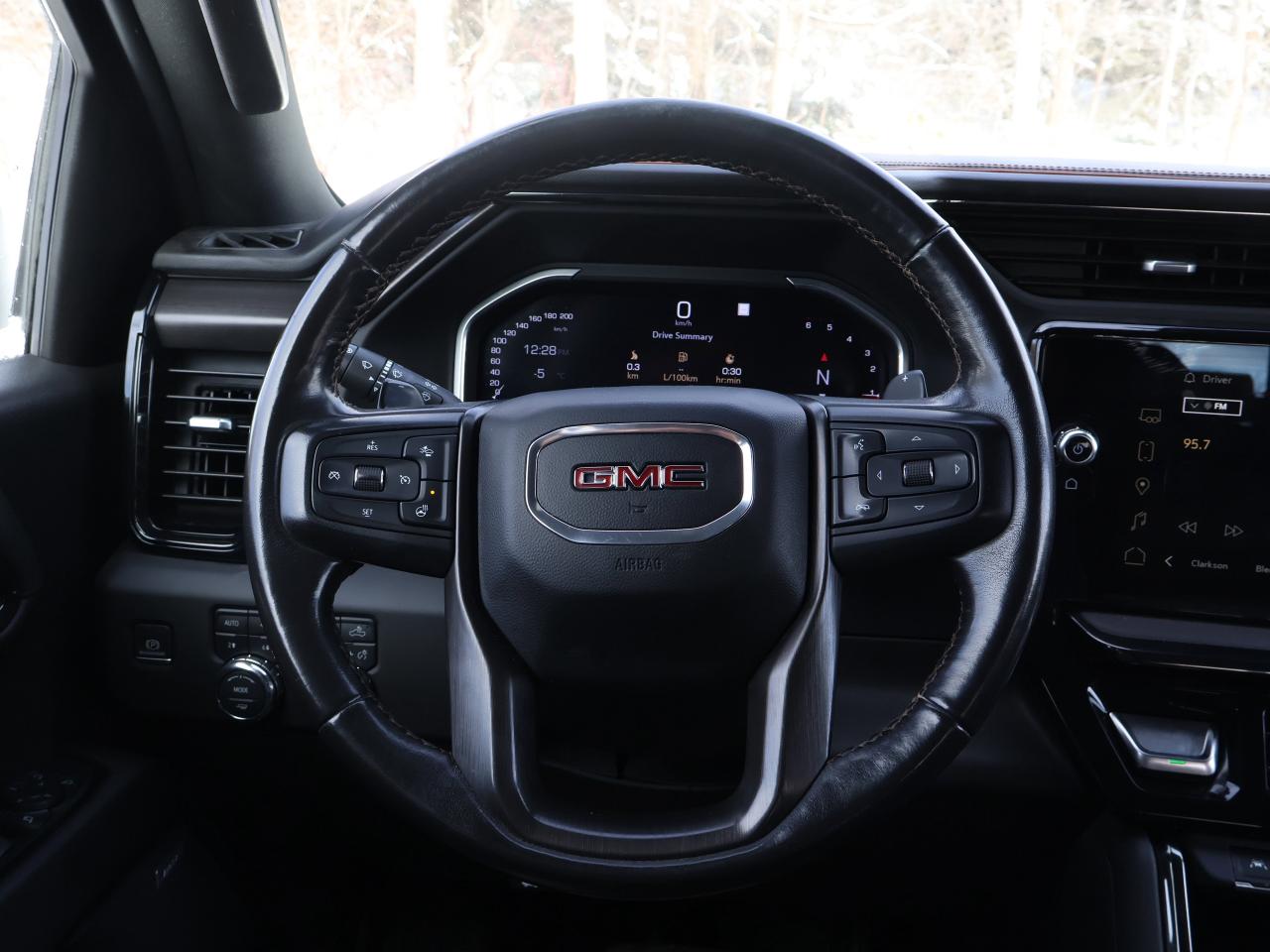 2023 GMC Sierra 1500 AT4 Photo