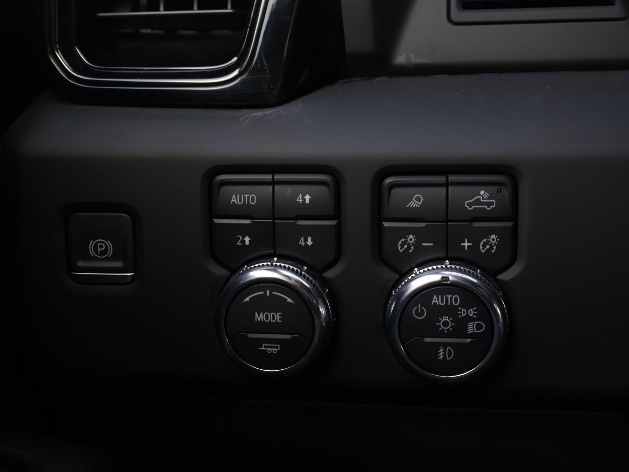 2023 GMC Sierra 1500 AT4 Photo