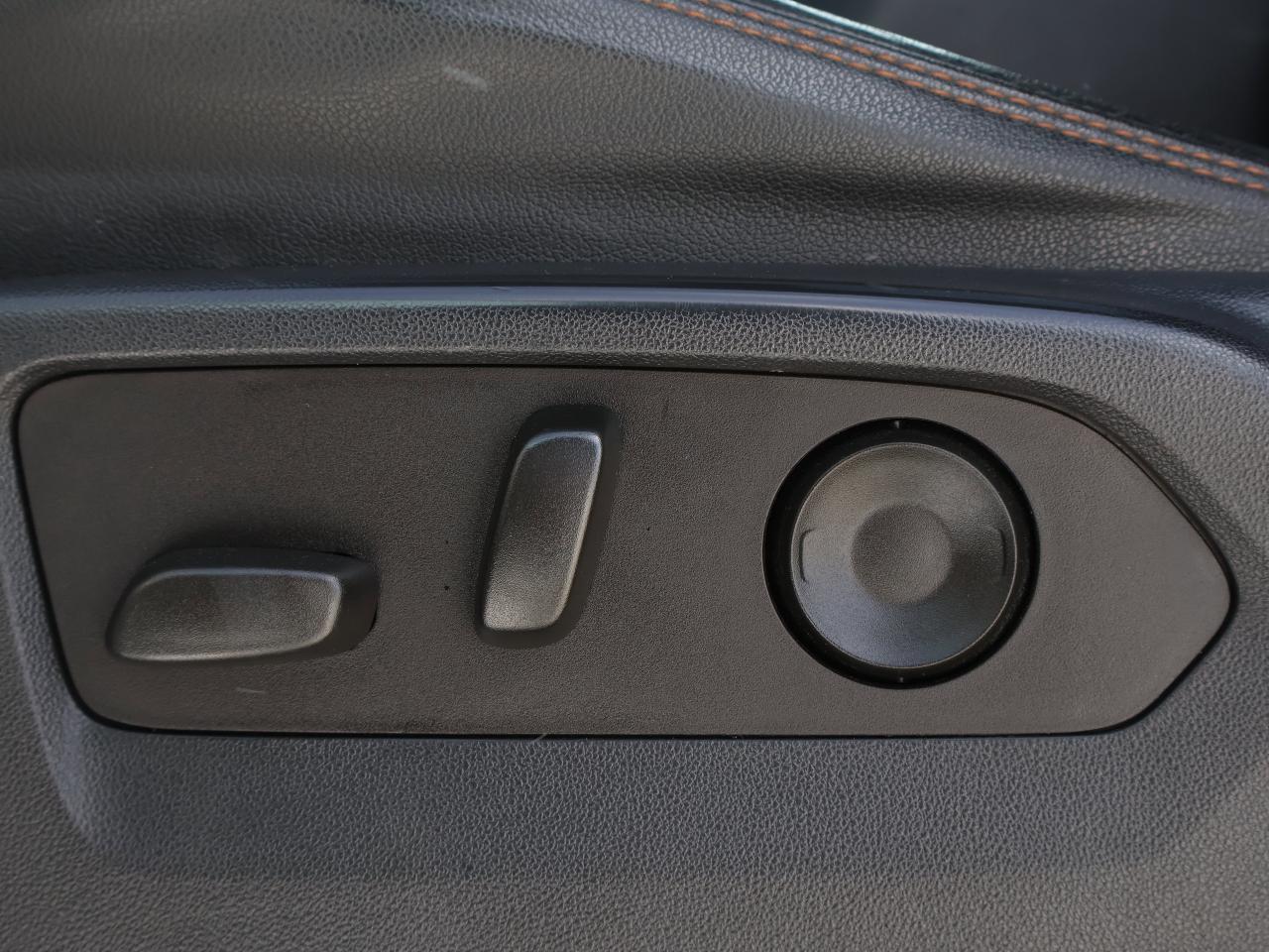 2023 GMC Sierra 1500 AT4 Photo