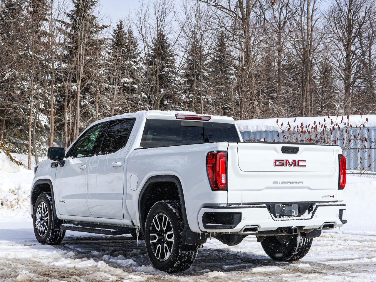 2023 GMC Sierra 1500 AT4 Photo