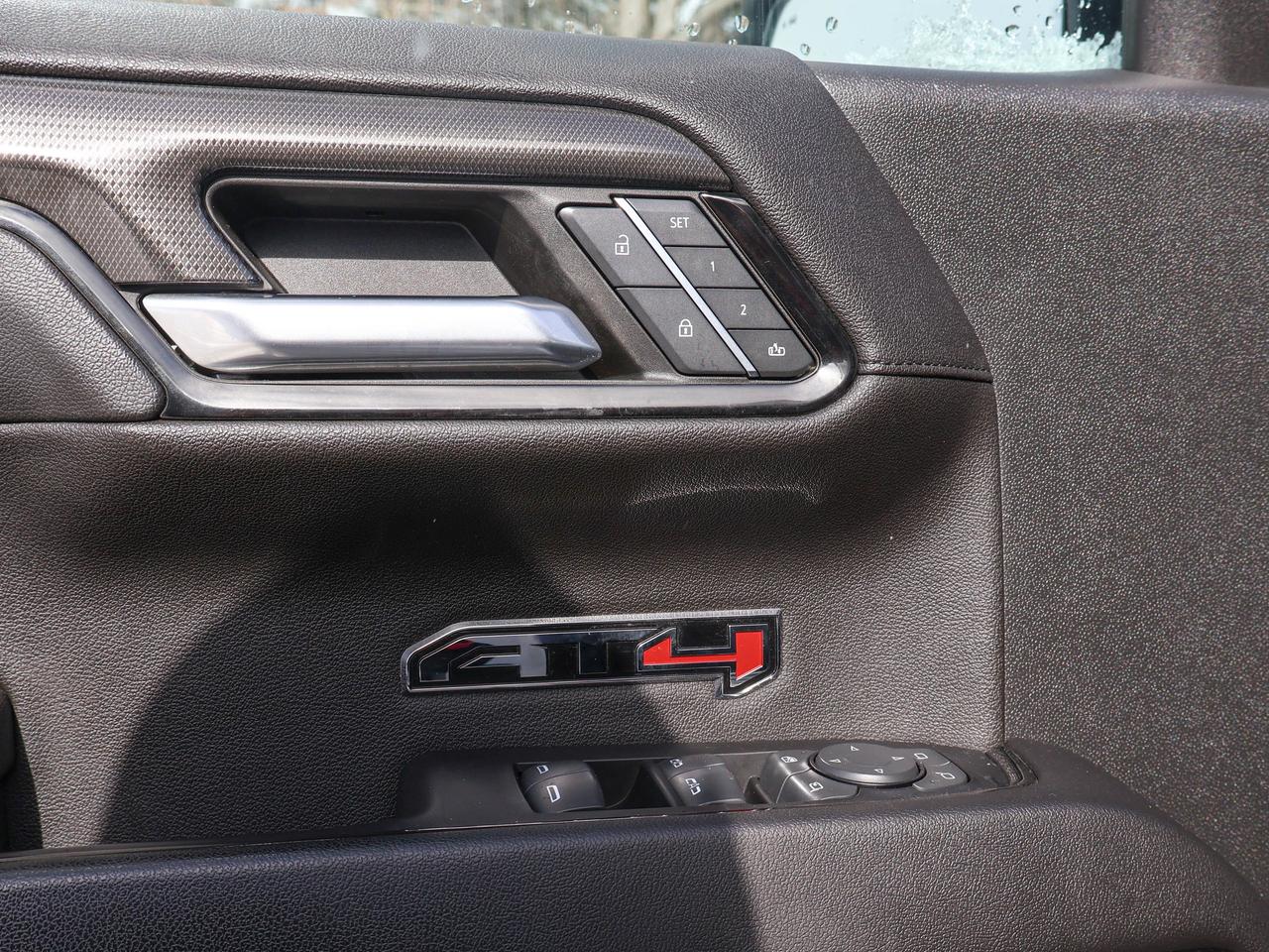 2023 GMC Sierra 1500 AT4 Photo