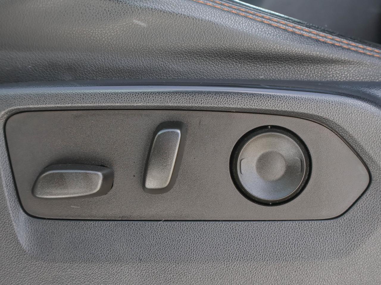 2023 GMC Sierra 1500 AT4 Photo