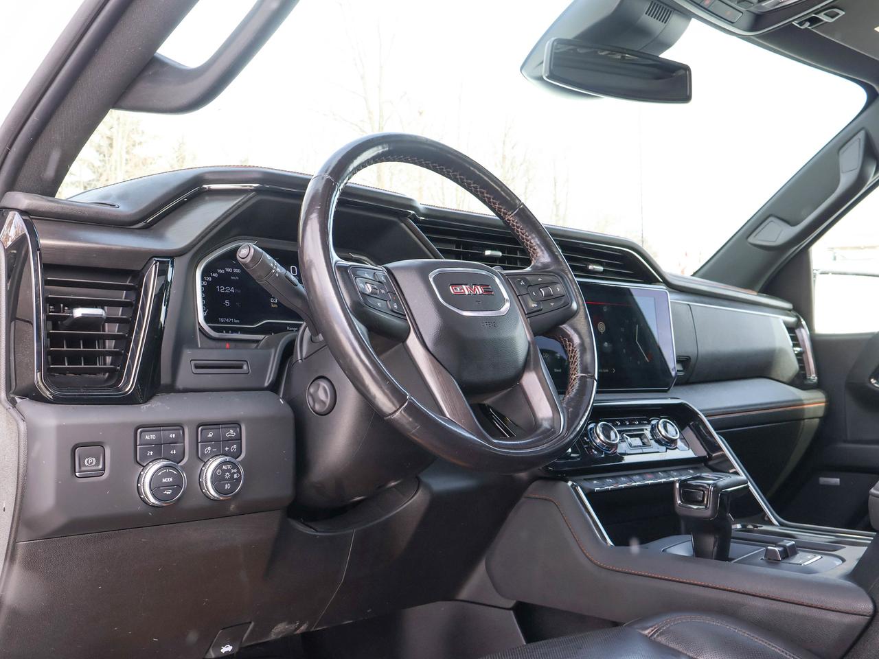 2023 GMC Sierra 1500 AT4 Photo