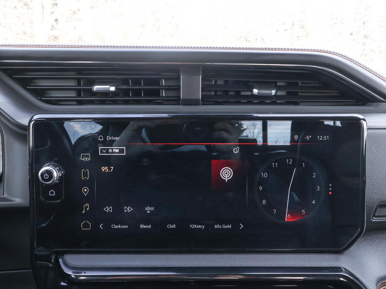 2023 GMC Sierra 1500 AT4 Photo