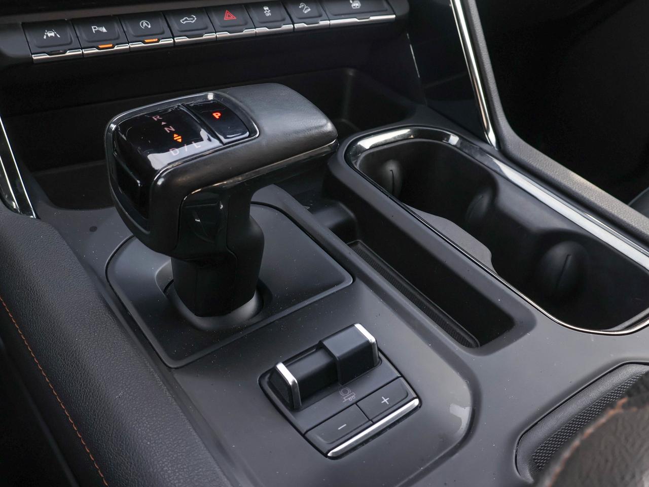 2023 GMC Sierra 1500 AT4 Photo