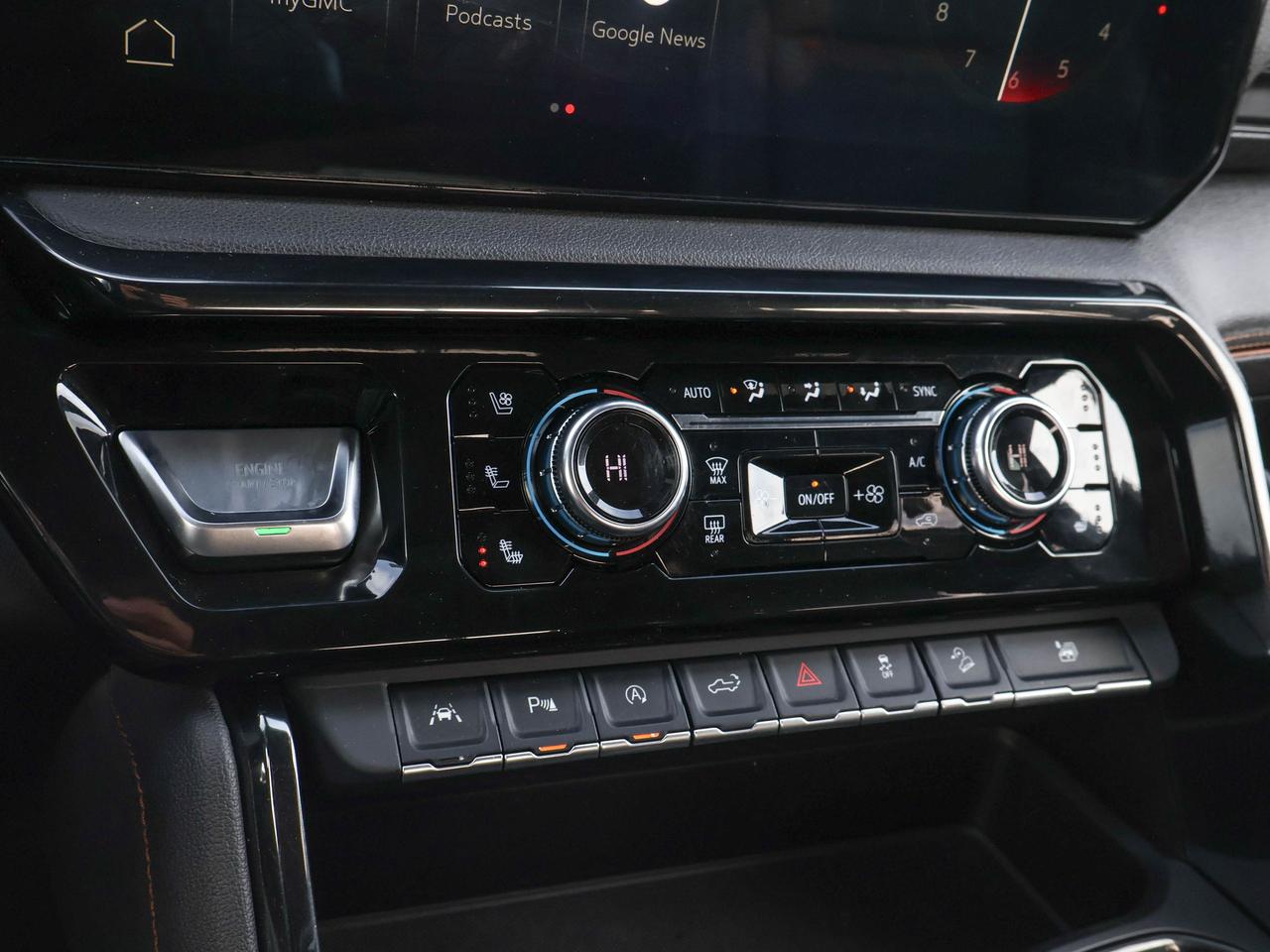 2023 GMC Sierra 1500 AT4 Photo